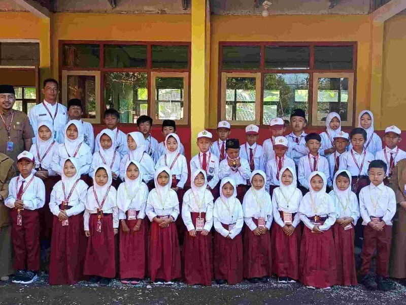 MASA PENGENALAN LINGKUNGAN SEKOLAH (MPLS)